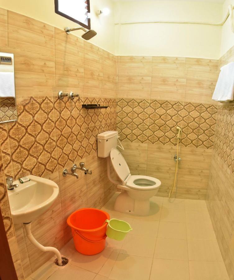 Siva Residency Hotell Mahabalipuram Exteriör bild